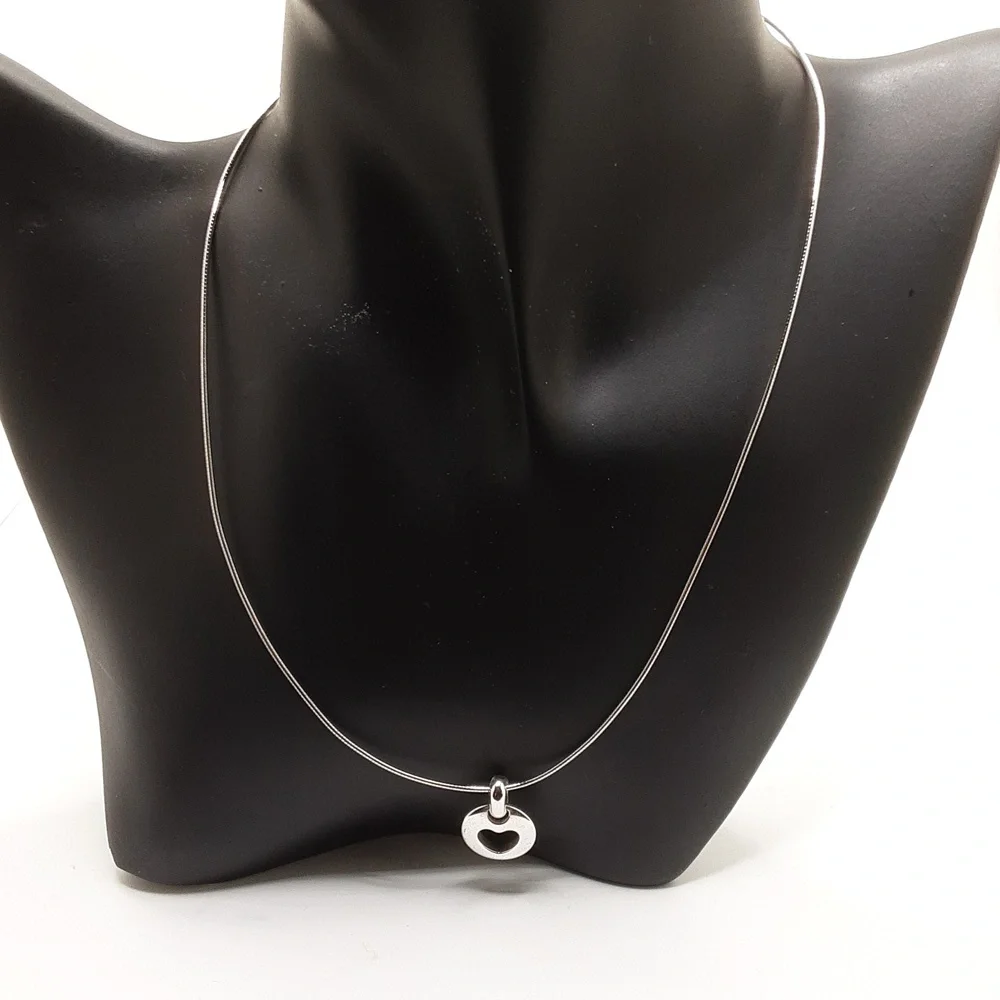 Authentic Tiffany & Co. Pierced Heart Pendant - Excellent Used Condition - Picture 2 of 13
